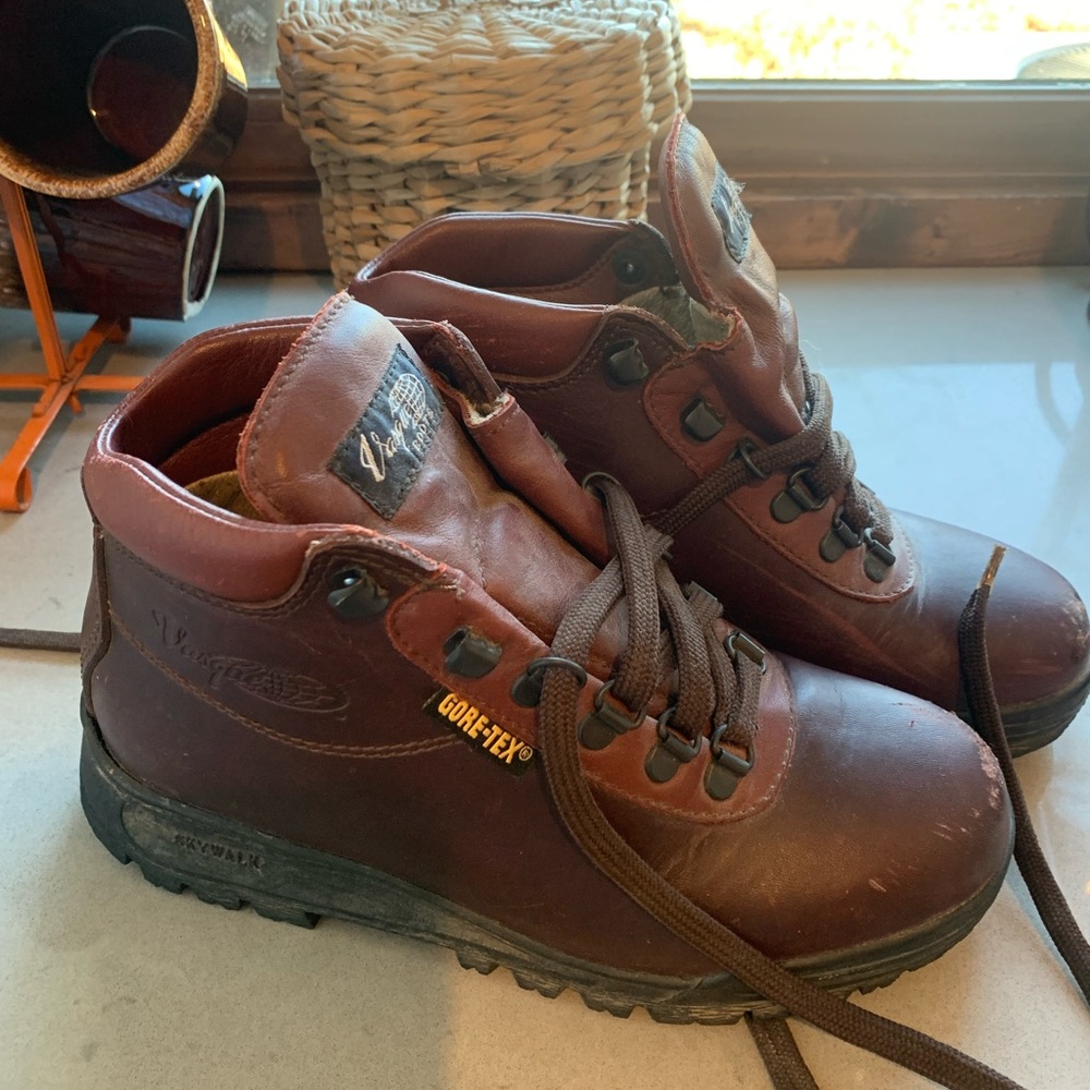 Vasque goretex hiking boots
